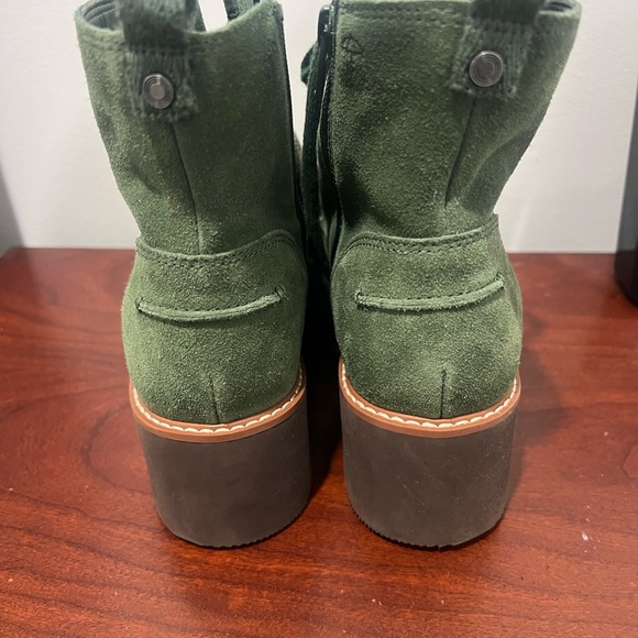 Naturalized sole booties - Picture 3 of 3